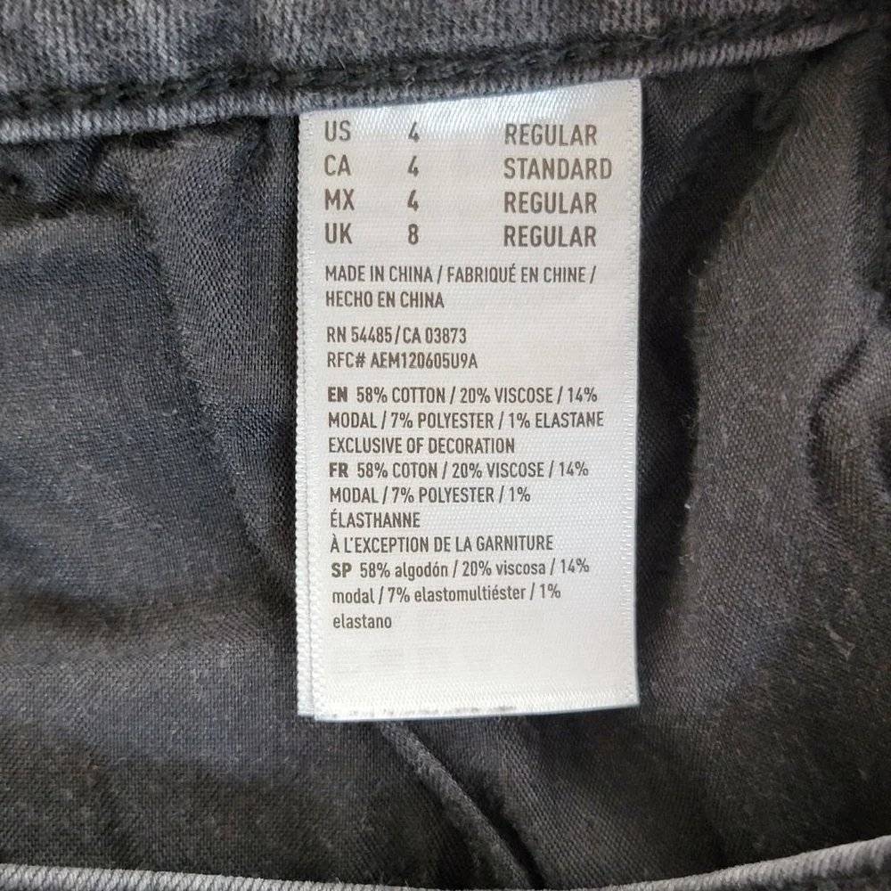 American Eagle Hi Rise Jegging Skinny Jeans Distressed Chewed Raw Black AE 4